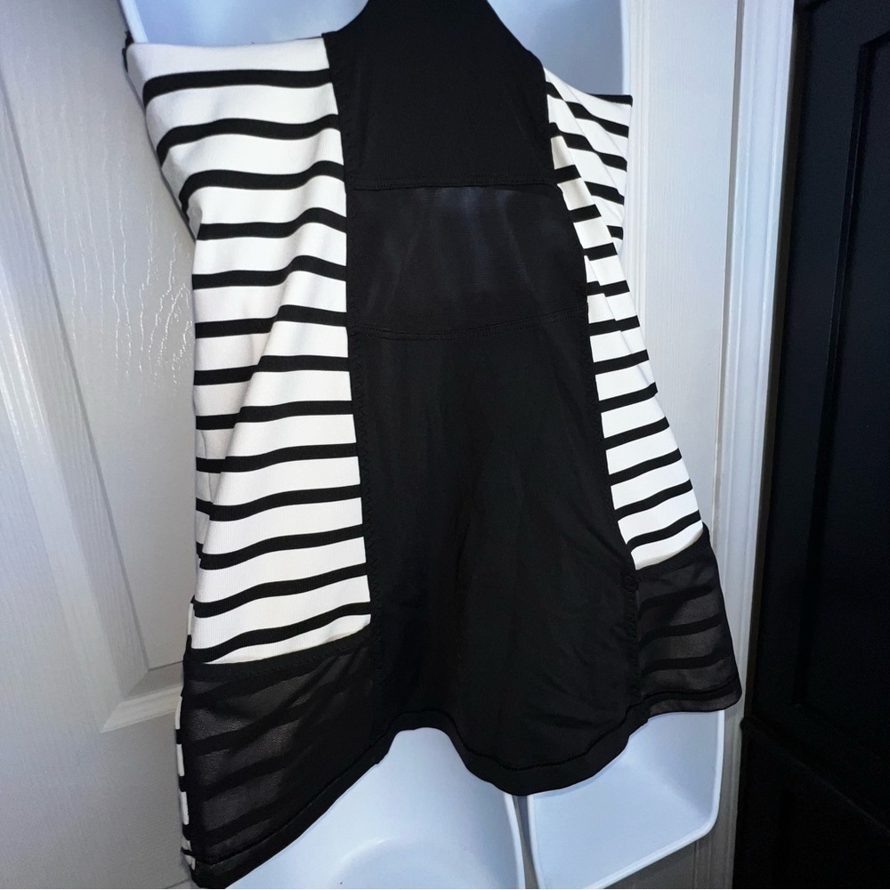 Athleta Women’s Small Stripe Ace Racer Tank Top Black White S Style 627030 Yoga - Picture 7 of 16